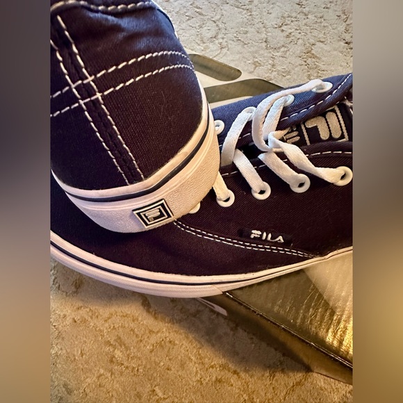 Fila Women’s Navy Blue Canvas Sneakers - Picture 2 of 6
